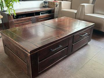 Salontafel met ruime opberglades ! beschikbaar voor biedingen