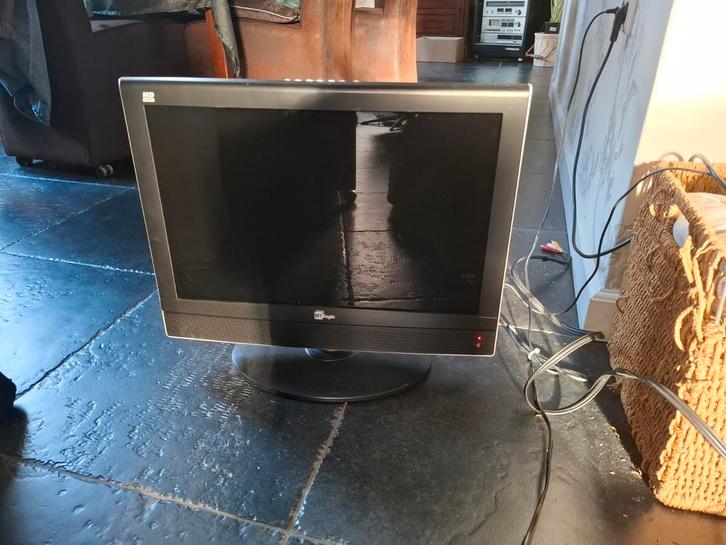 MT Logic 56cm LCD TV met DVD speler, Audio, Tv en Foto, Televisies, Gebruikt, LCD, 40 tot 60 cm, HD Ready (720p), Overige merken