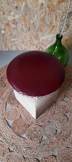 Vintage ronde poef krukje, voetenbankje bijzettafeltje, skai, Overige materialen, Minder dan 50 cm, Gebruikt, Vintage