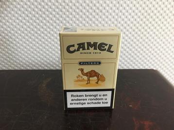 oud vol pakje Camel kameel van vroeger beschikbaar voor biedingen