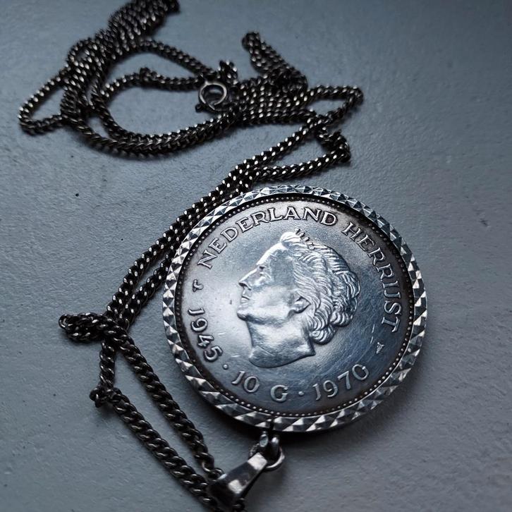 Zilveren Tientje 1970 aan Zilveren Ketting, Sieraden, Tassen en Uiterlijk, Kettingen, Ophalen of Verzenden