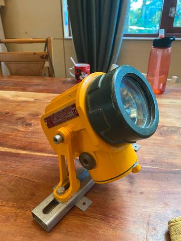 Explosie veilige spot/lamp beschikbaar voor biedingen