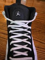 Nike Air Jordan Sneakers - Zwart/Wit 46, Kleding | Heren, Schoenen, Ophalen of Verzenden, Zo goed als nieuw, Zwart, Sneakers of Gympen