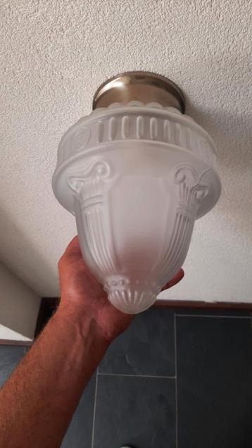 Vintage Plafondlamp met Glazen Kap beschikbaar voor biedingen