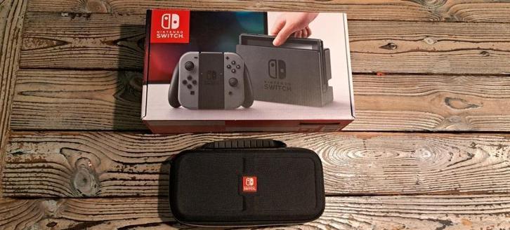 Nintendo switch (unpatched model), Spelcomputers en Games, Spelcomputers | Nintendo Switch, Zo goed als nieuw, Switch Original