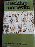 Merklap motieven van Alberta Meulenberg, wel een bladzijde, Hobby en Vrije tijd, Ophalen of Verzenden, Gebruikt, Handborduren