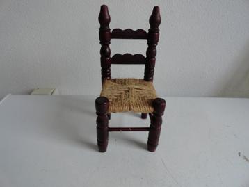Poppenhuis stoeltje of mini stoeltje hout en touw antiek beschikbaar voor biedingen