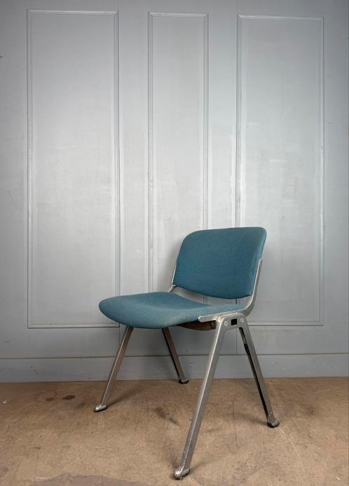 8 stapelbare vintage industriele Wesifa design stoelen, Huis en Inrichting, Stoelen, Gebruikt, Vijf, Zes of meer stoelen, Metaal