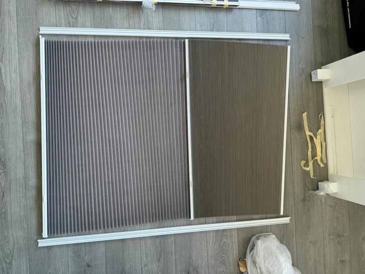 Plissé gordijn met hor gedeelte (4x) van bece, Huis en Inrichting, Stoffering | Gordijnen en Lamellen, Zo goed als nieuw, 100 tot 150 cm