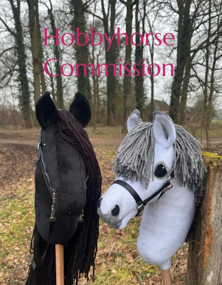 Hobbyhorse Commission, Dieren en Toebehoren, Paarden en Pony's | Overige Paardenspullen, Zo goed als nieuw, Overige soorten, Ophalen of Verzenden