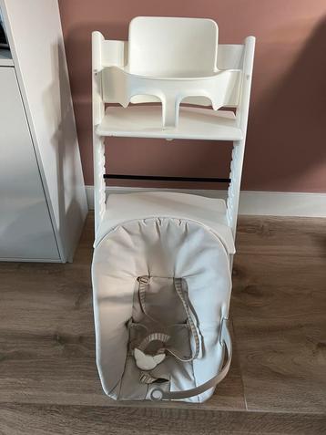 Stokke Tripp Trapp kinderstoel incl babyset en newbornset beschikbaar voor biedingen