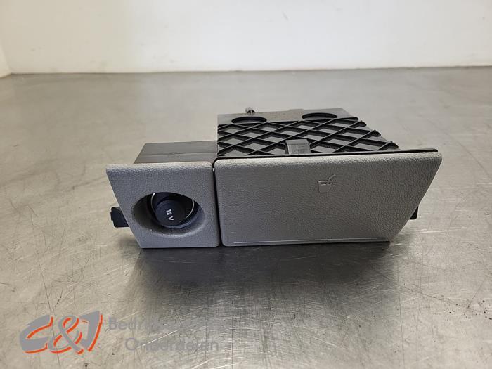 Bekerhouder van een Volkswagen Transporter, Auto-onderdelen, Interieur en Bekleding, Volkswagen, Gebruikt, 3 maanden garantie