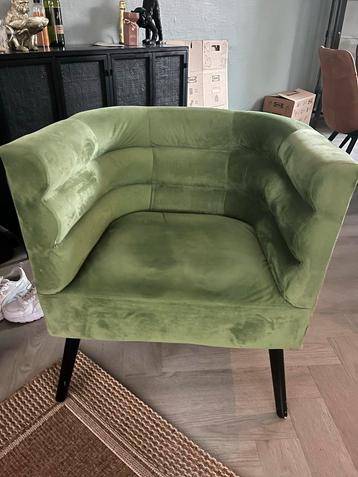 Groene Velours Kuipstoel met Zwarte Poten beschikbaar voor biedingen