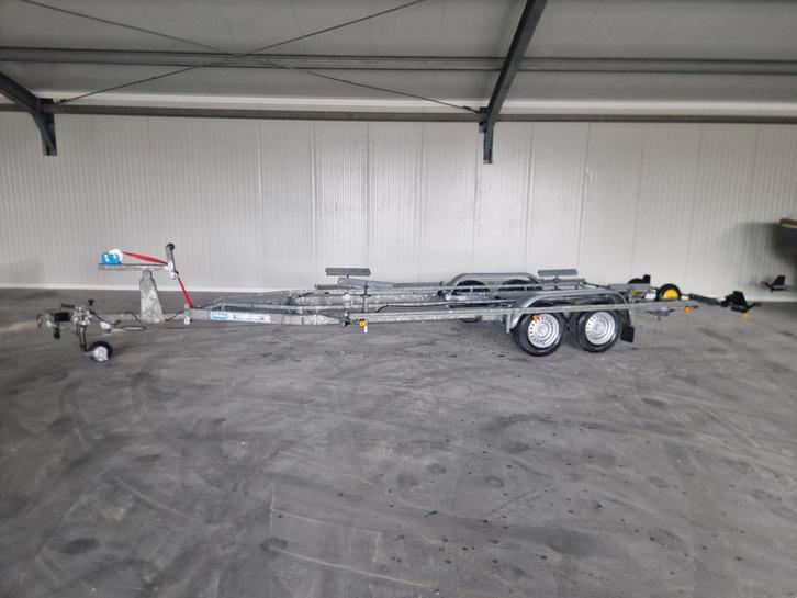 PEGA ZB2700kg tot 8 meter kenteken, Watersport en Boten, Boottrailers, Zo goed als nieuw, Sloepentrailer, 3000 kg of meer, 6 tot 9 meter