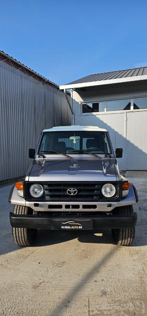 Toyota Landcruiser 70 4.2 D 3D VX HB Frp-top 2001, Auto's, Bestelauto's, Bedrijf, 4x4, Airconditioning, Centrale vergrendeling