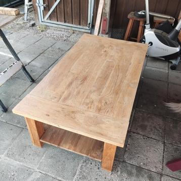 Teak hout. Maat 135x75x45 beschikbaar voor biedingen