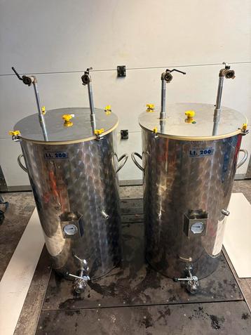 Biergister  of voor wijn polsinelli beschikbaar voor biedingen
