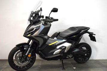 HONDA X-ADV (bj 2024 model 2025) ABS Akrapovic beschikbaar voor biedingen