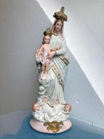 Gipsen beeld van gekroonde Maria met kind en Engelen, Ophalen