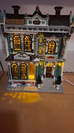 Lemax Facade Heritage Furniture Store voor kerstdorp, Diversen, Kerst, Ophalen of Verzenden