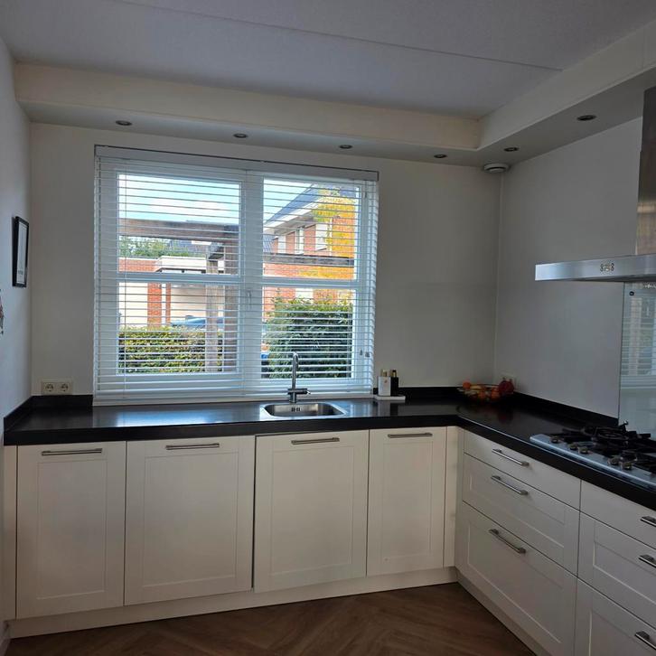 Häcker Keuken 2009 incl. Apparatuur - Zelf Demonteren, Huis en Inrichting, Keuken | Complete keukens, Gebruikt, Hoekkeuken, Wit