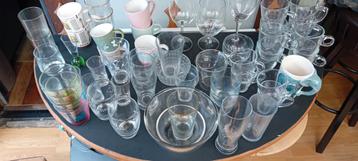 Diverse Glazen en Kopjes - Partij beschikbaar voor biedingen