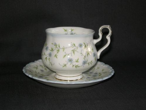 Royal Albert, Caroline, 1 kop & schotel, Antiek en Kunst, Antiek | Servies los, Ophalen of Verzenden