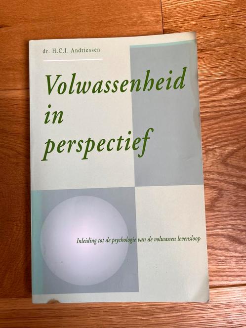 H.C.I. Andriessen - Volwassenheid in perspectief, Boeken, Psychologie, Gelezen, Ophalen of Verzenden