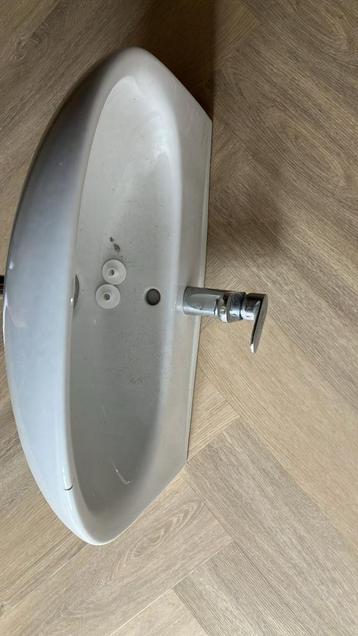 Hans Grohe Wastafel met kraan – wit keramiek beschikbaar voor biedingen