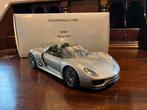 Porsche 918 Spyder | 1:18 Minichamps Dealer Edition, Hobby en Vrije tijd, Modelauto's | 1:18, Ophalen of Verzenden, Zo goed als nieuw