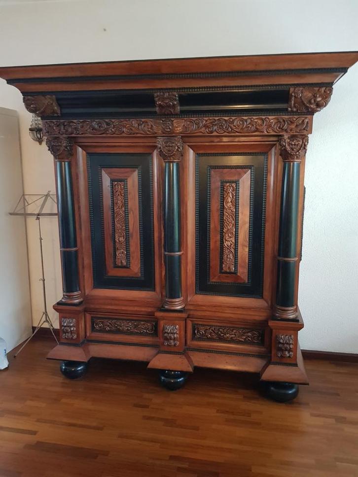 Antieke Kussenkast rankenkast, Antiek en Kunst, Antiek | Meubels | Kasten, Ophalen