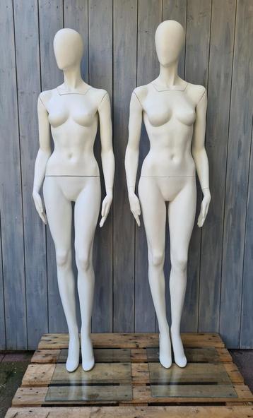 set van 2 stuks Adel Rootstein mannequins etalagepoppen  beschikbaar voor biedingen