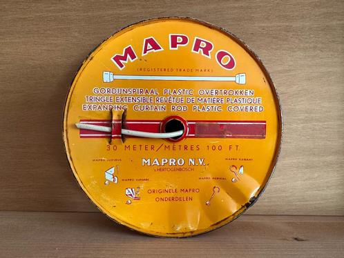 Mapro gordijnspiraal blik, Verzamelen, Blikken, Gebruikt, Overige, Overige merken, Ophalen of Verzenden
