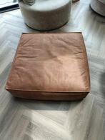 Mooie nubuck leren poef, Ophalen, Leer, 75 tot 100 cm, Zo goed als nieuw