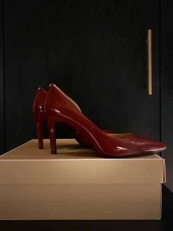 MICHAEL KORS /  Bordeaux Rode pumps / Glans 36 beschikbaar voor biedingen