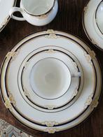 .Uniek 14 pers. Wedgwood Cavendish eet/koffieservies NIEUW, Nieuw, Compleet servies, Wedgwood, Ophalen