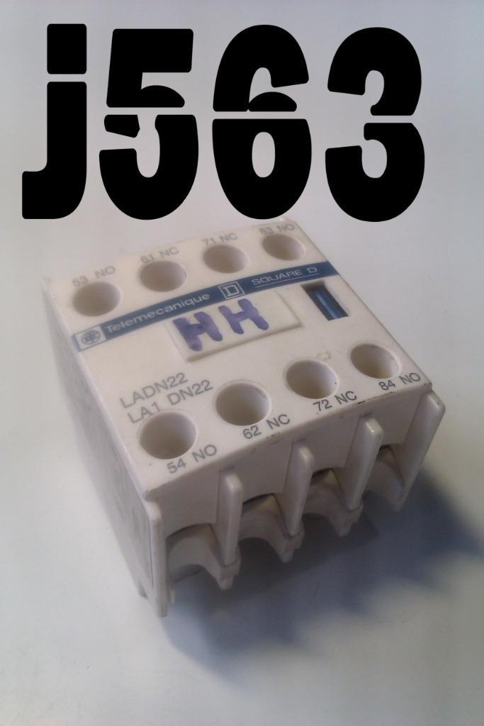 Telemecanique aux module hulpcontact  LADN22 LA1 DN22, Hobby en Vrije tijd, Elektronica-componenten, Gebruikt, Ophalen of Verzenden