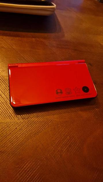 Nintendo DSi XL Mario 25th Anniversary Edition beschikbaar voor biedingen