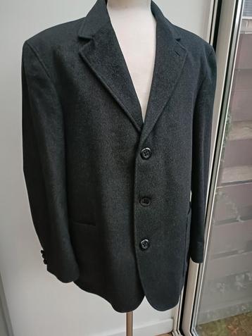 Colbert van Angora wol beschikbaar voor biedingen