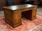 Klassiek Engels bureau #504, Ophalen of Verzenden, Zo goed als nieuw, Bureau