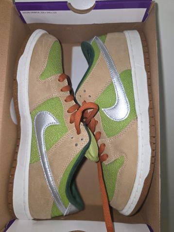 Nike Dunk Low Escargot Maat 44 - Nieuw in doos! beschikbaar voor biedingen