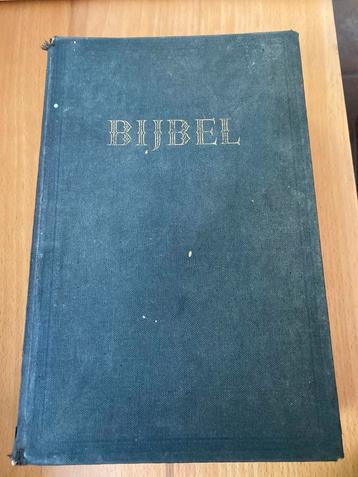Oude Bijbel uit 1948 beschikbaar voor biedingen