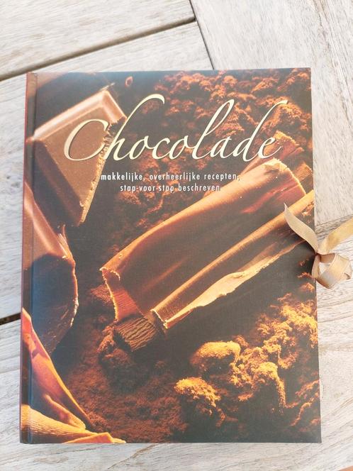 Chocolade Kookboek - Heerlijke Recepten isbn 9781405485586, Boeken, Kookboeken, Zo goed als nieuw, Taart, Gebak en Desserts, Europa