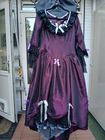 Victoriaanse aubergine kleurige jurk elfia castlefest  beschikbaar voor biedingen
