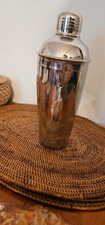 Stainless steel cocktail shaker  beschikbaar voor biedingen