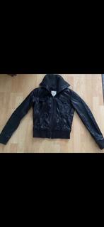 Zwart leder kort jasje Bershka maat S: ZGAN, Zwart, Zo goed als nieuw, Maat 36 (S), Bershka