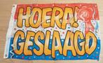 Hoera geslaagd vlag vaandel vlaggen afstuderen feestartikel, Diversen, Vlaggen en Wimpels, Verzenden, Zo goed als nieuw