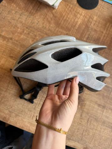 Fietshelm  beschikbaar voor biedingen