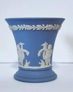 Wedgwood blue jasperware Trompet Vaas., Ophalen of Verzenden, Zo goed als nieuw, Porselein, Overige typen