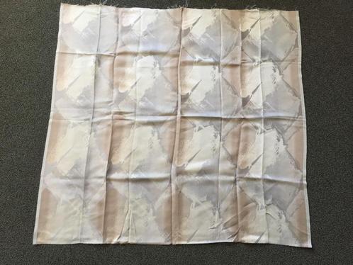 Restant Gordijnstof ca. 118 x 113 cm lap stof - NIEUW -, Hobby en Vrije tijd, Stoffen en Lappen, Nieuw, 30 tot 120 cm, 30 tot 200 cm